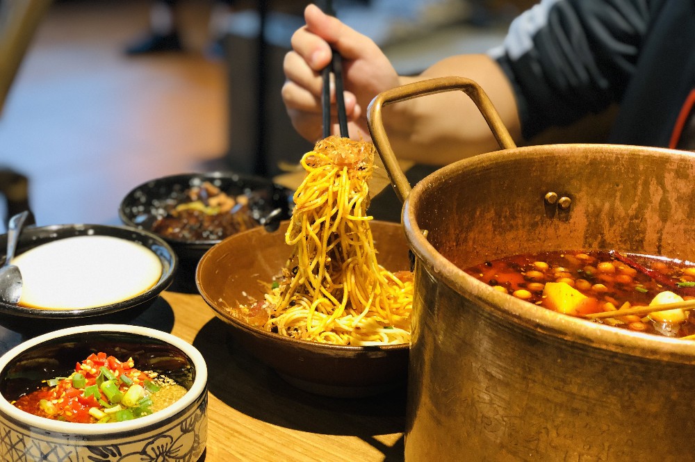 餐饮行业-锋居味